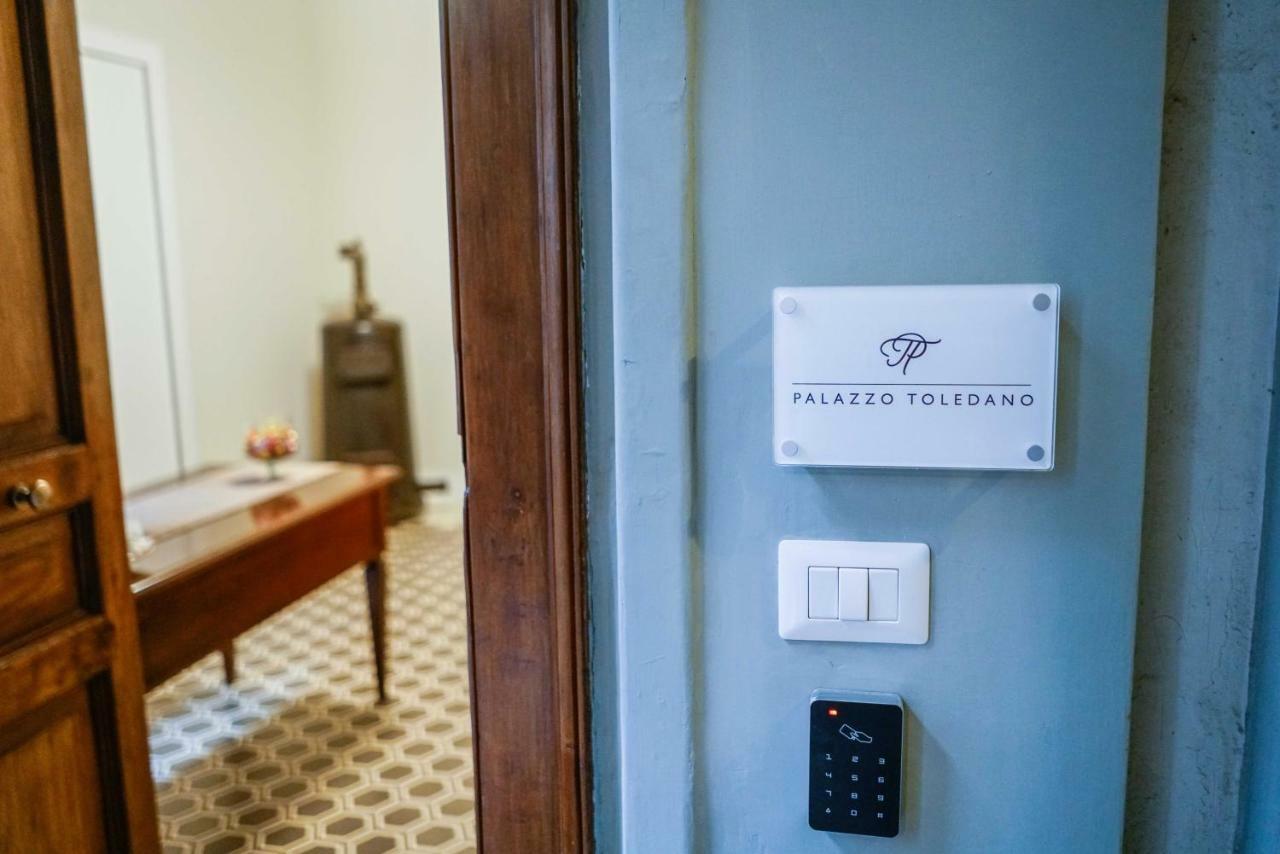 Bed and Breakfast Palazzo Toledano Neapol Zewnętrze zdjęcie